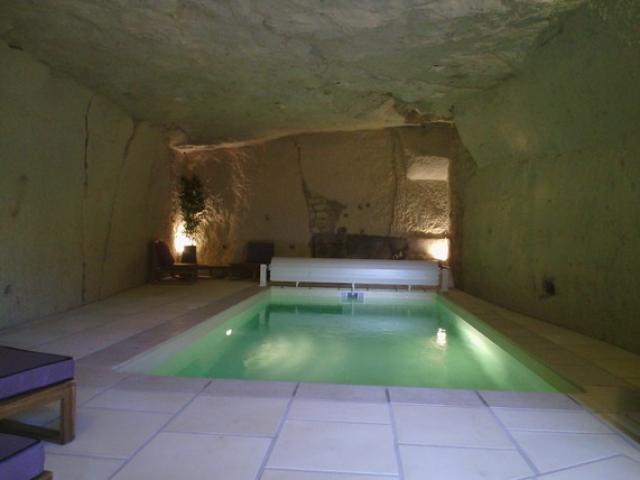 Piscine troglo, lieu rare et intime en Sud val de Loire