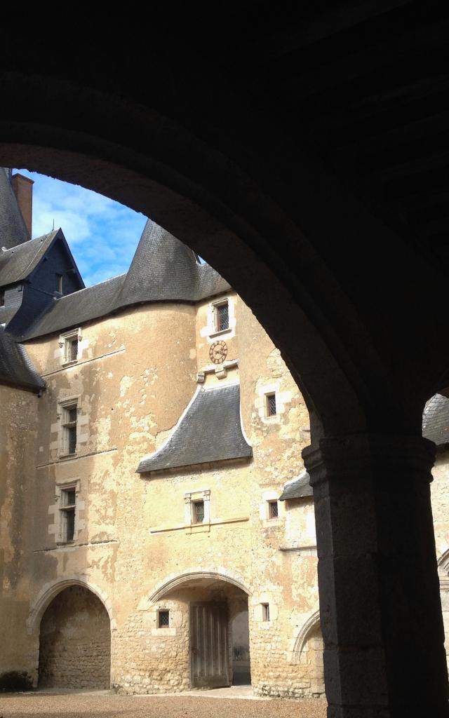 Chateau De Fougeres (18)